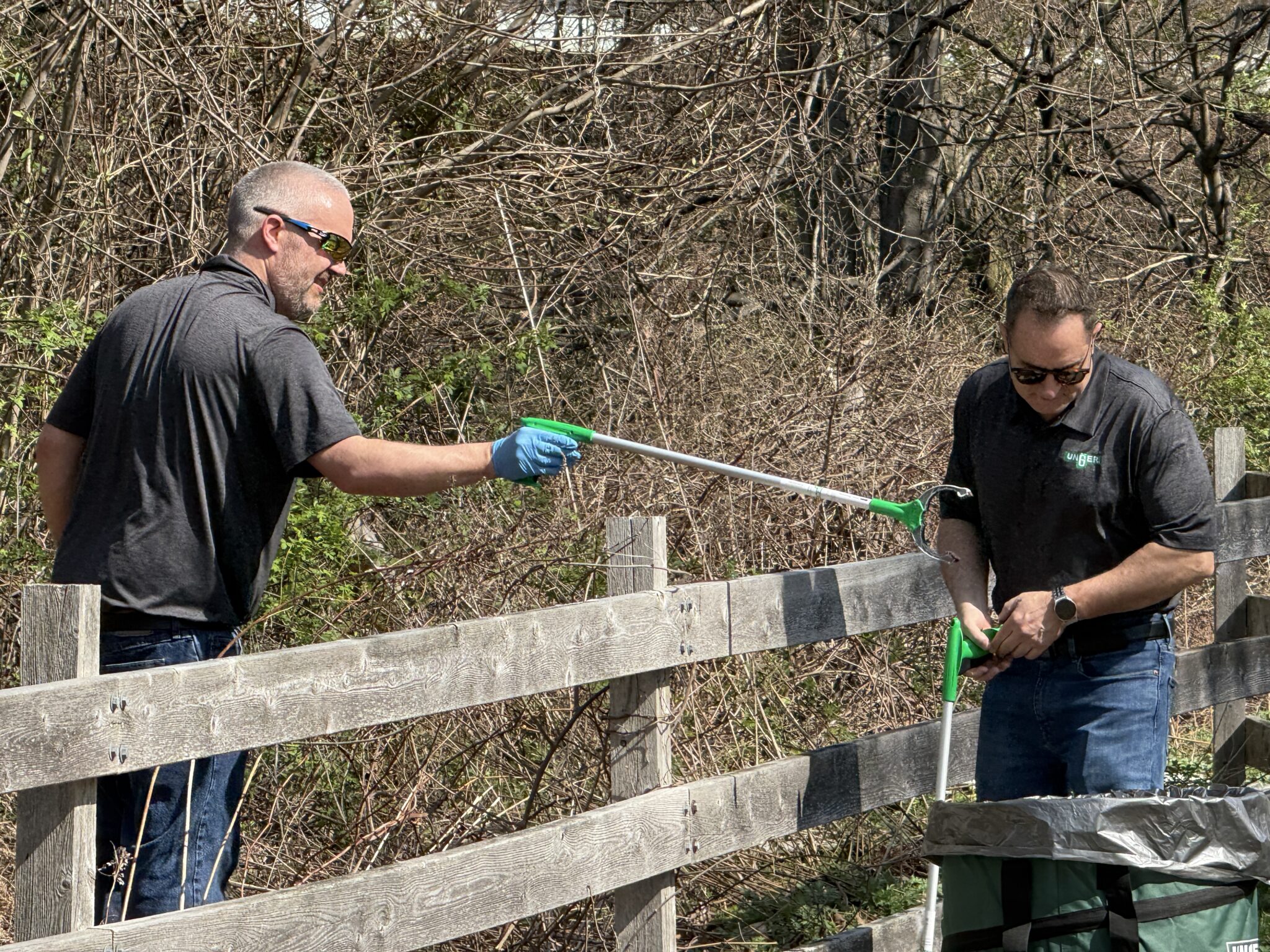 UNGER Clean Up earth day